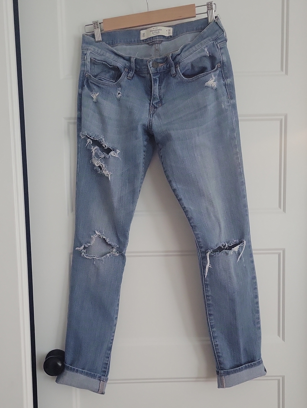Abercrombie & Fitch Light Blue Ripped Skinny Jeans 6R